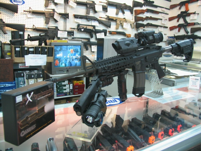 BOSS'S GUNS01.jpg